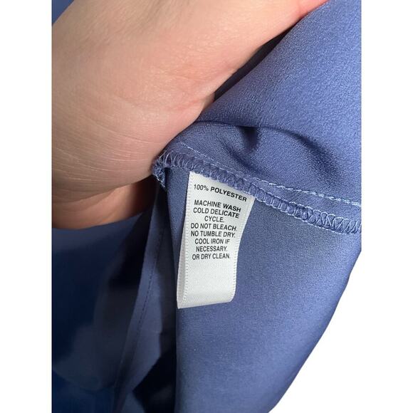 Saks Fifth Avenue Short Flutter Sleeve Top V-Neck Blue Womens Size Large NEW - Picture 4 of 4